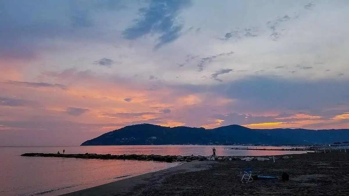 Appartamento in affitto a Luni