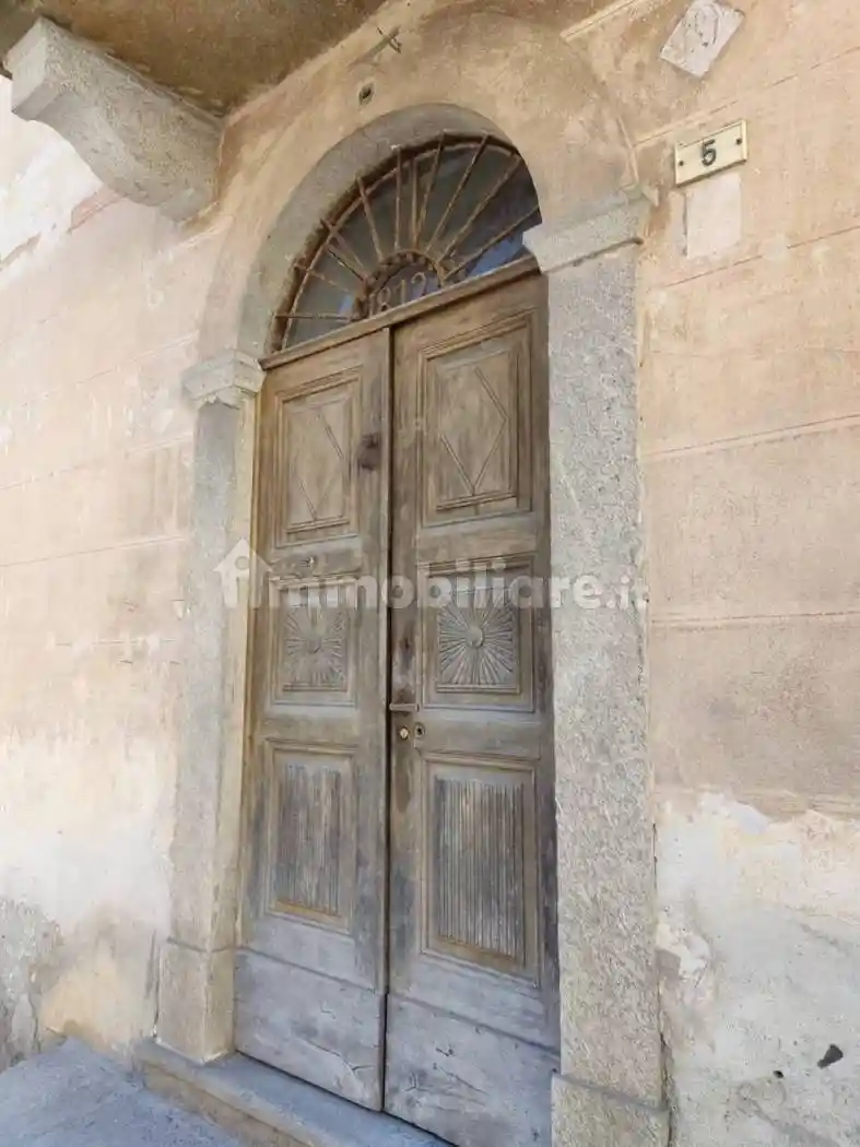 Palazzo - Edificio in Vendita - foto 2