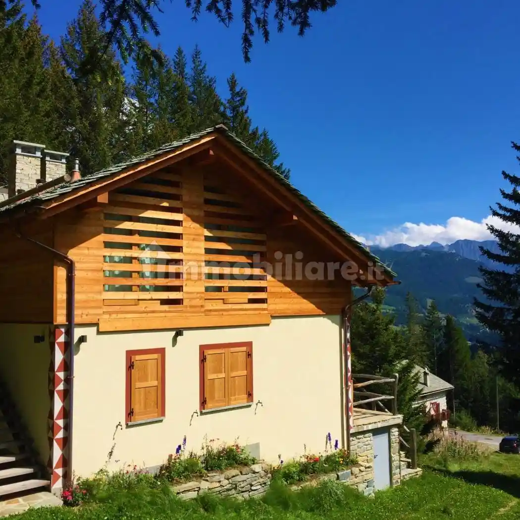 Villa in vendita a Chiesa in Valmalenco