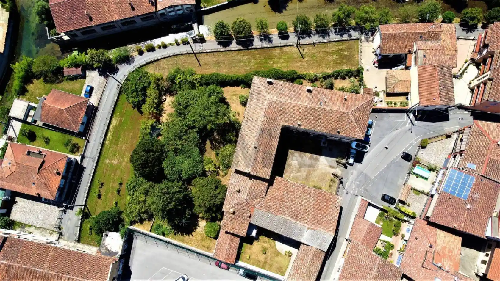 Palazzo - Edificio in vendita a Mozzanica