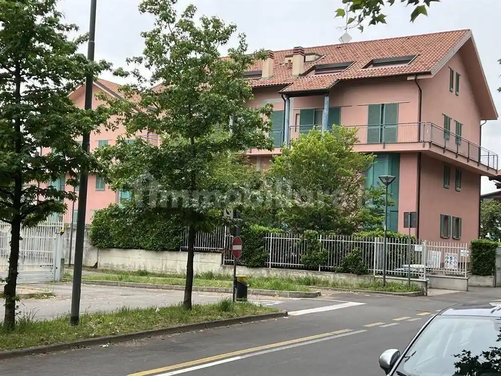 Appartamento in affitto a Vittuone