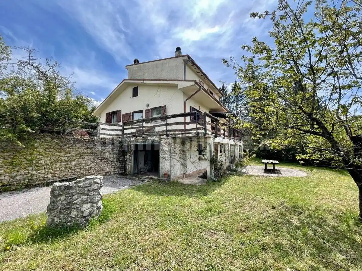 Villa in vendita a Montereale