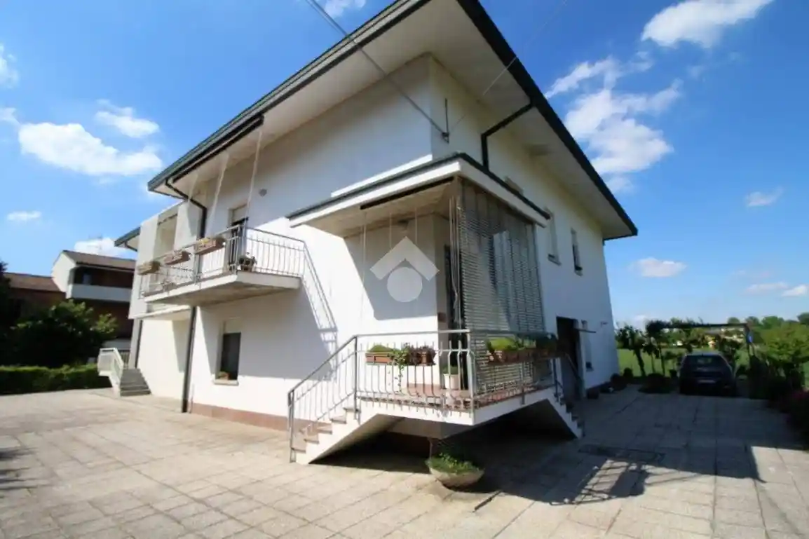 Villa in vendita a Carpi