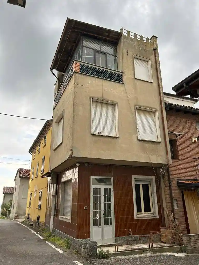 Casa indipendente in vendita a Montù Beccaria