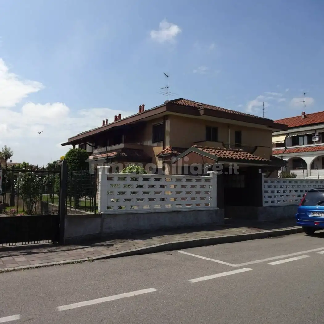 Trilocale via Giuseppe Garibaldi 17, Bubbiano - foto 3