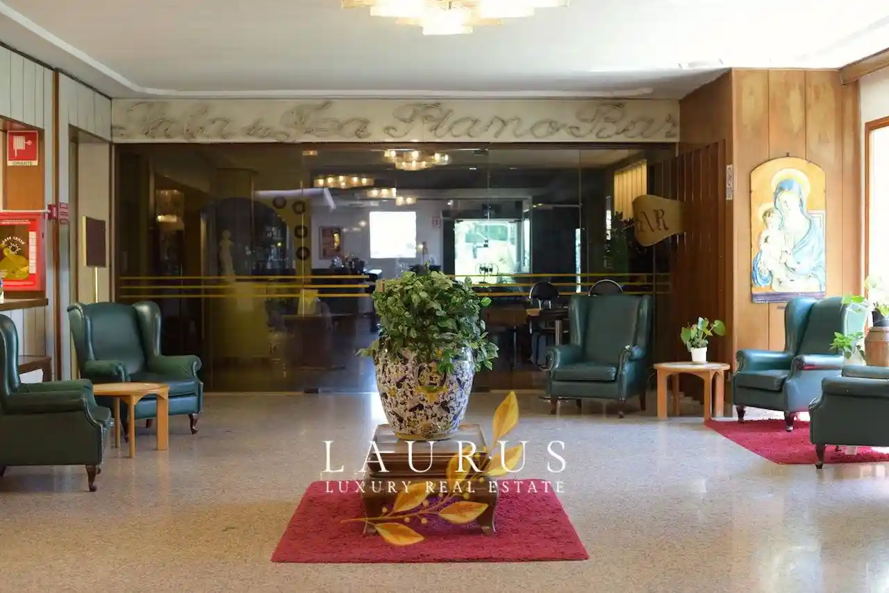 Palazzo - Edificio in vendita a Firenze