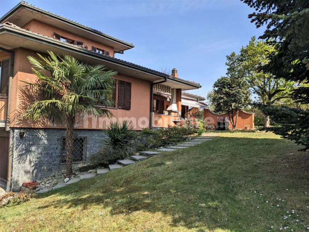 Villa unifamiliare via Roma, Cadrezzate con Osmate - foto 2