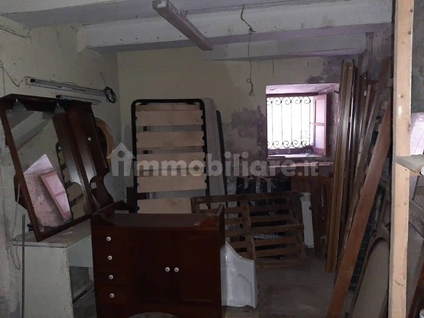 Trilocale da ristrutturare, seminterrato, Centro Storico, Catanzaro - foto 2