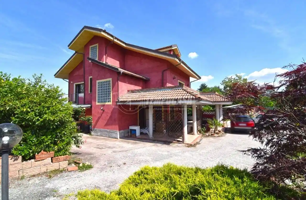 Villa in vendita a Volpiano