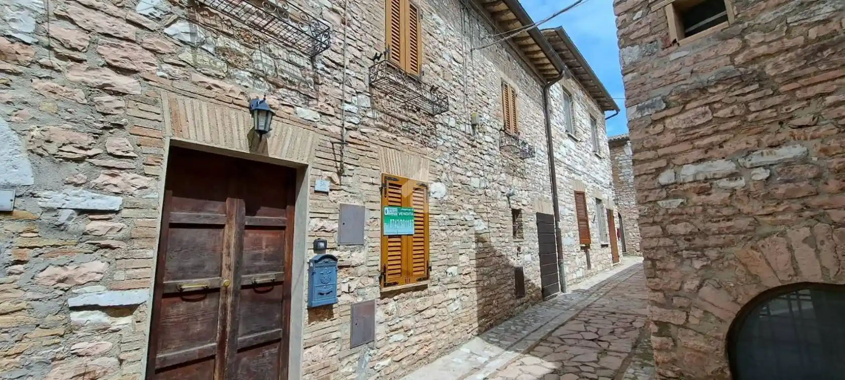 Casa indipendente in vendita a Spello