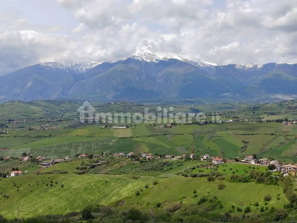 Casa indipendente in vendita a Castel Frentano