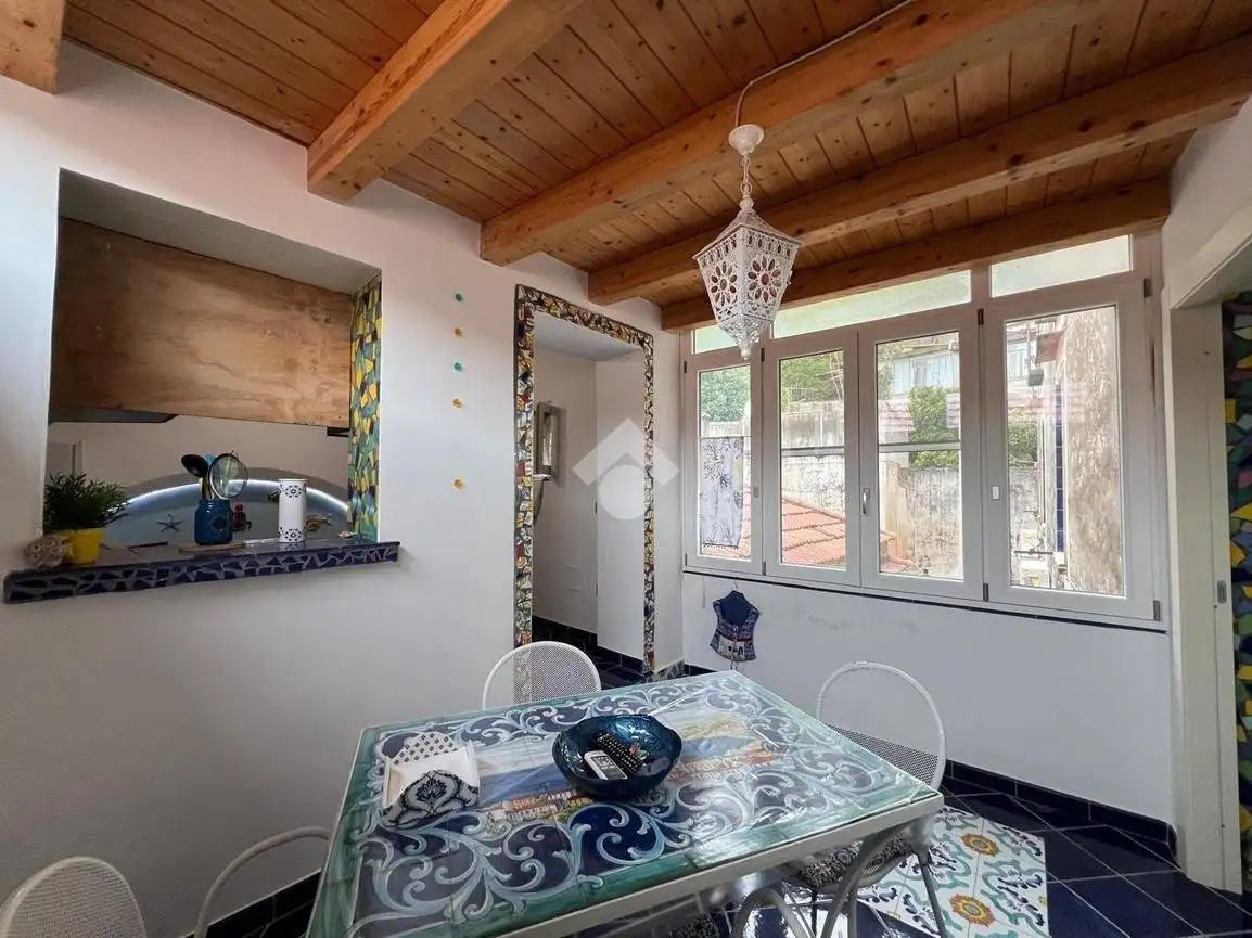 Appartamento in vendita a Vietri sul Mare