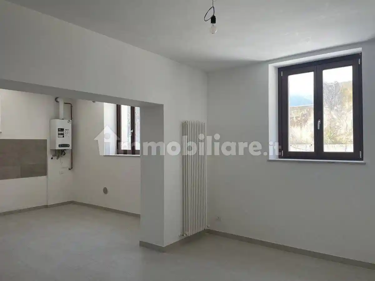 Quadrilocale viale Luigi Rendina, Villa Comunale, L'Aquila - foto 2