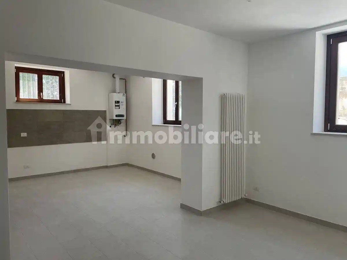 Quadrilocale viale Luigi Rendina, Villa Comunale, L'Aquila - foto 3