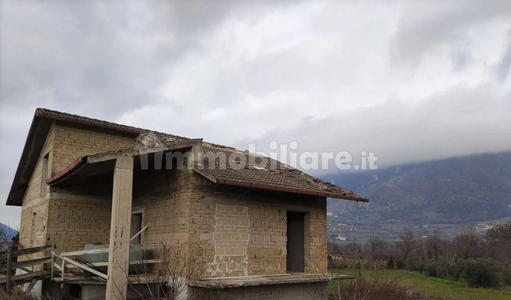 Villa in vendita a San Lorenzello