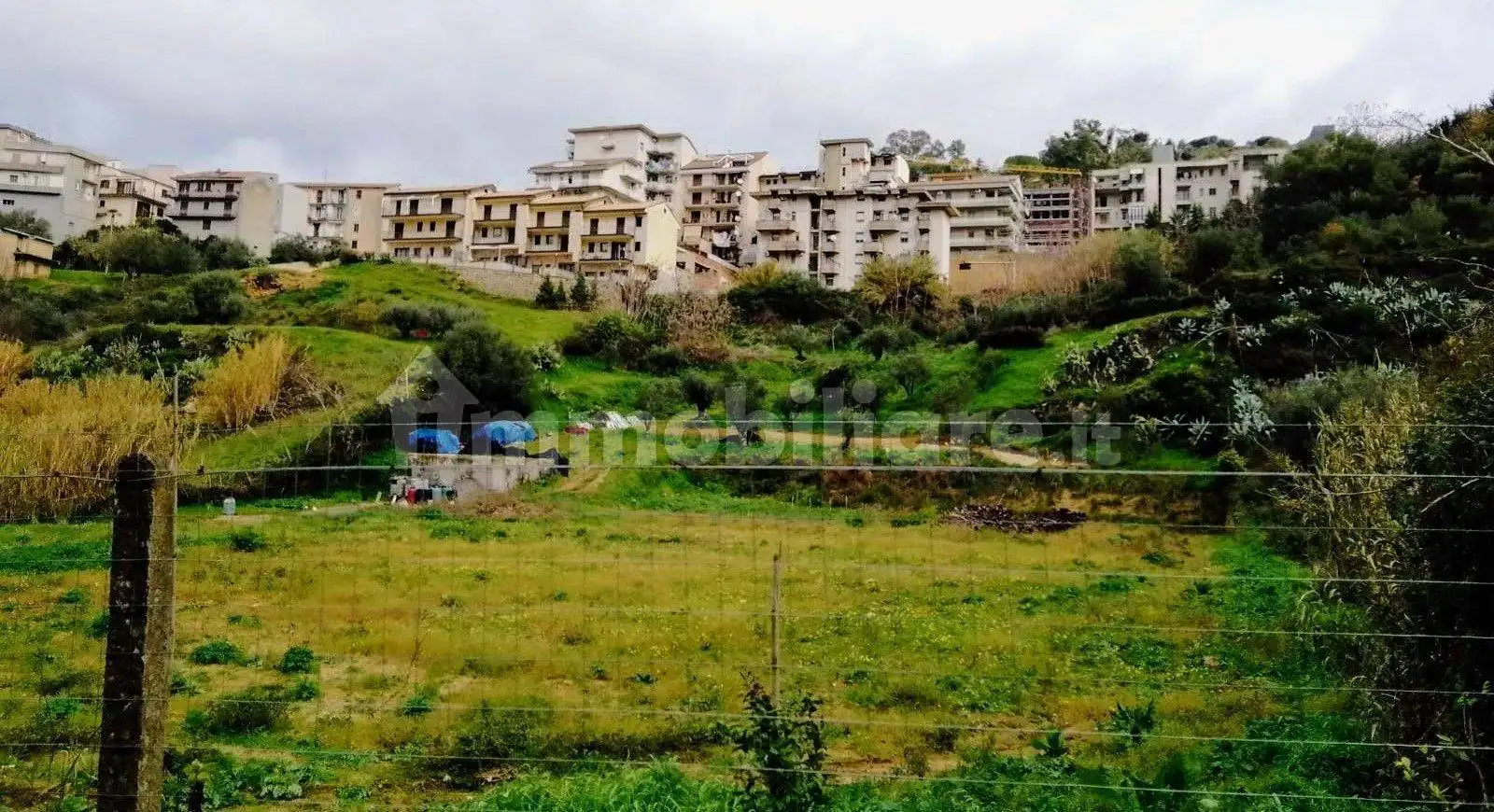 Palazzo - Edificio in vendita a Valguarnera Caropepe