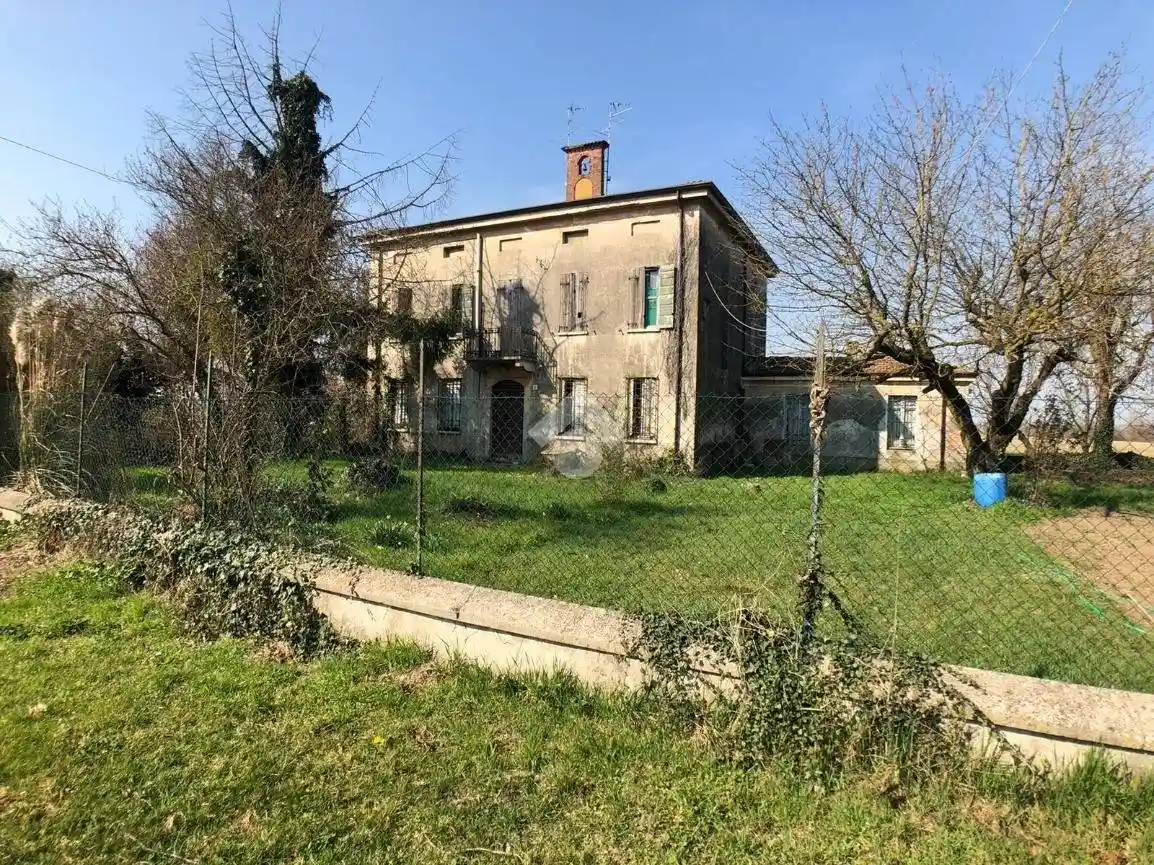 Rustico - Casale in vendita a San Giorgio Bigarello