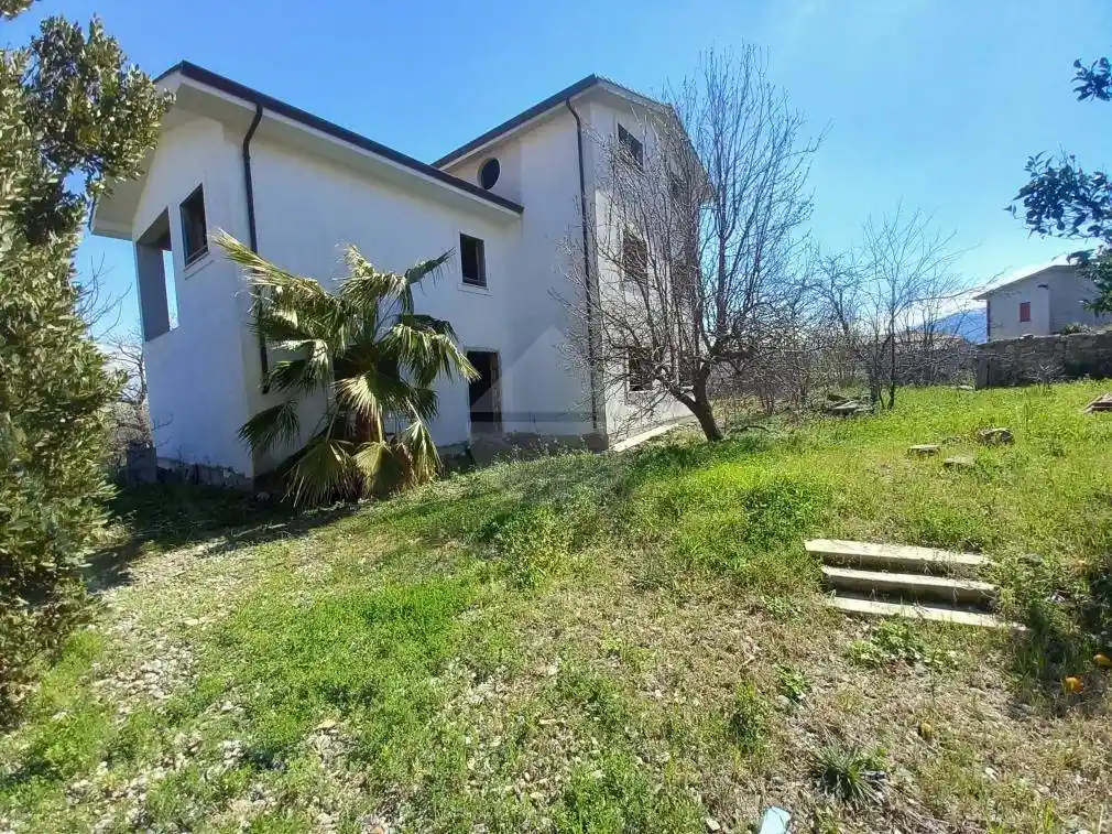 Villa unifamiliare 440 m², Centro, Castrolibero - foto 5