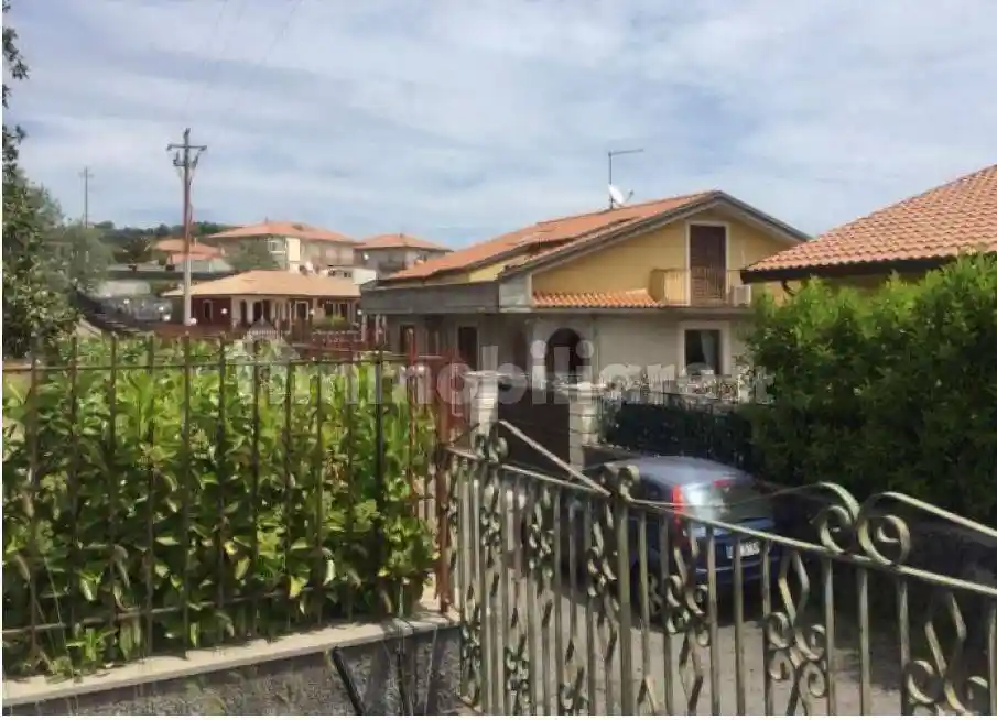 Villa in vendita a Pedara