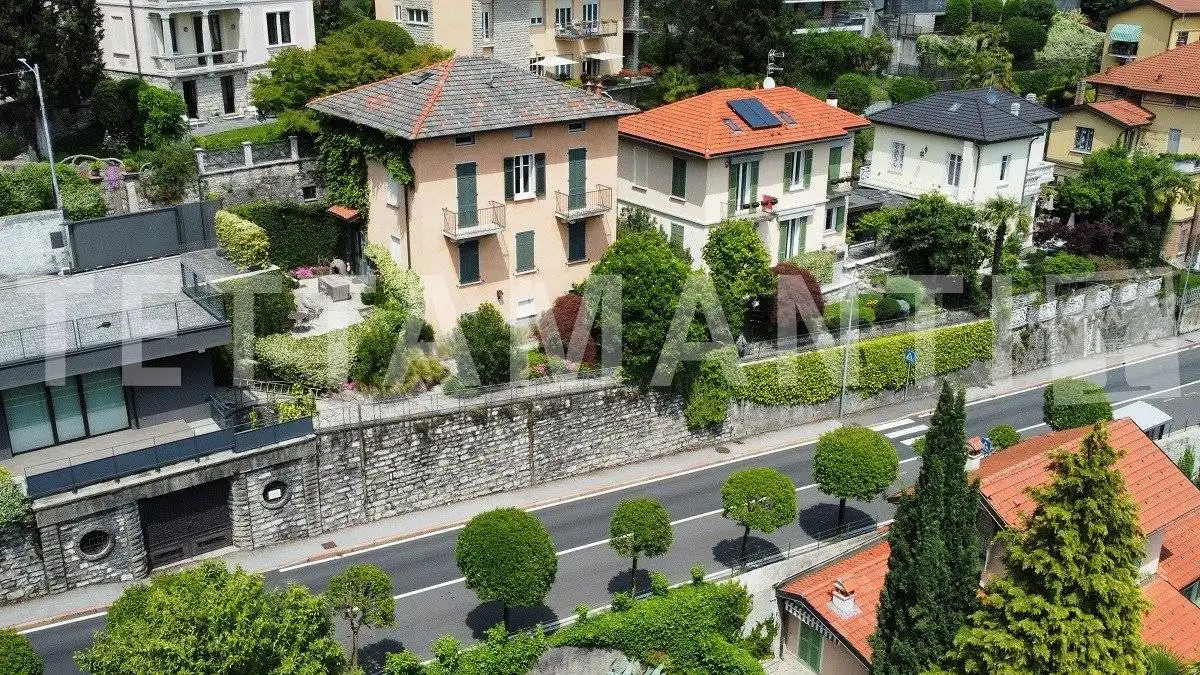 Villa in vendita a Como