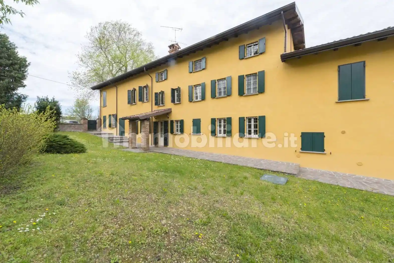 Rustico - Casale in vendita a Rovescala