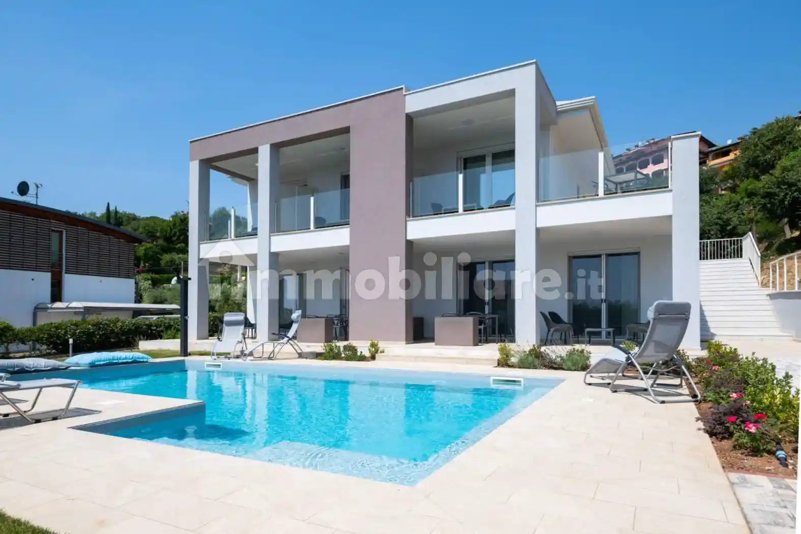 Villa in vendita a Padenghe sul Garda