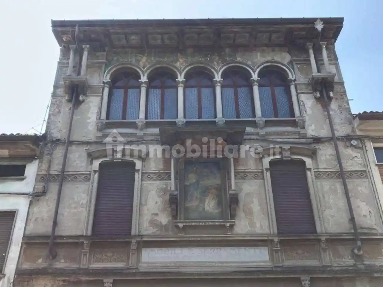 Palazzo - Edificio in vendita a Cortemaggiore