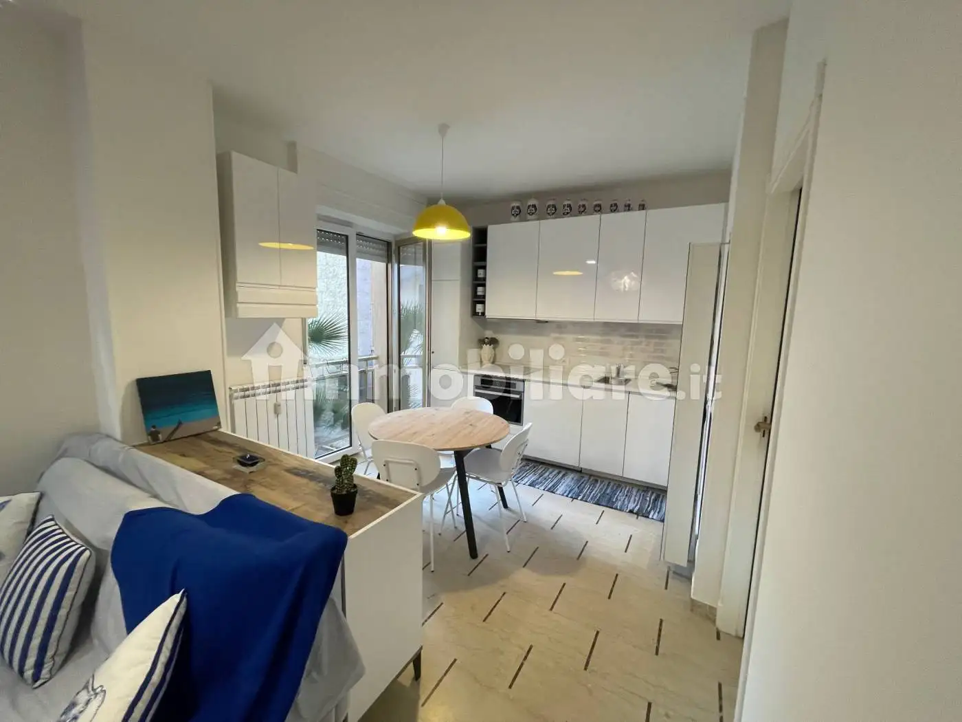 Trilocale via Vittorio Emanuele II 85, Centro, Bordighera - foto 4