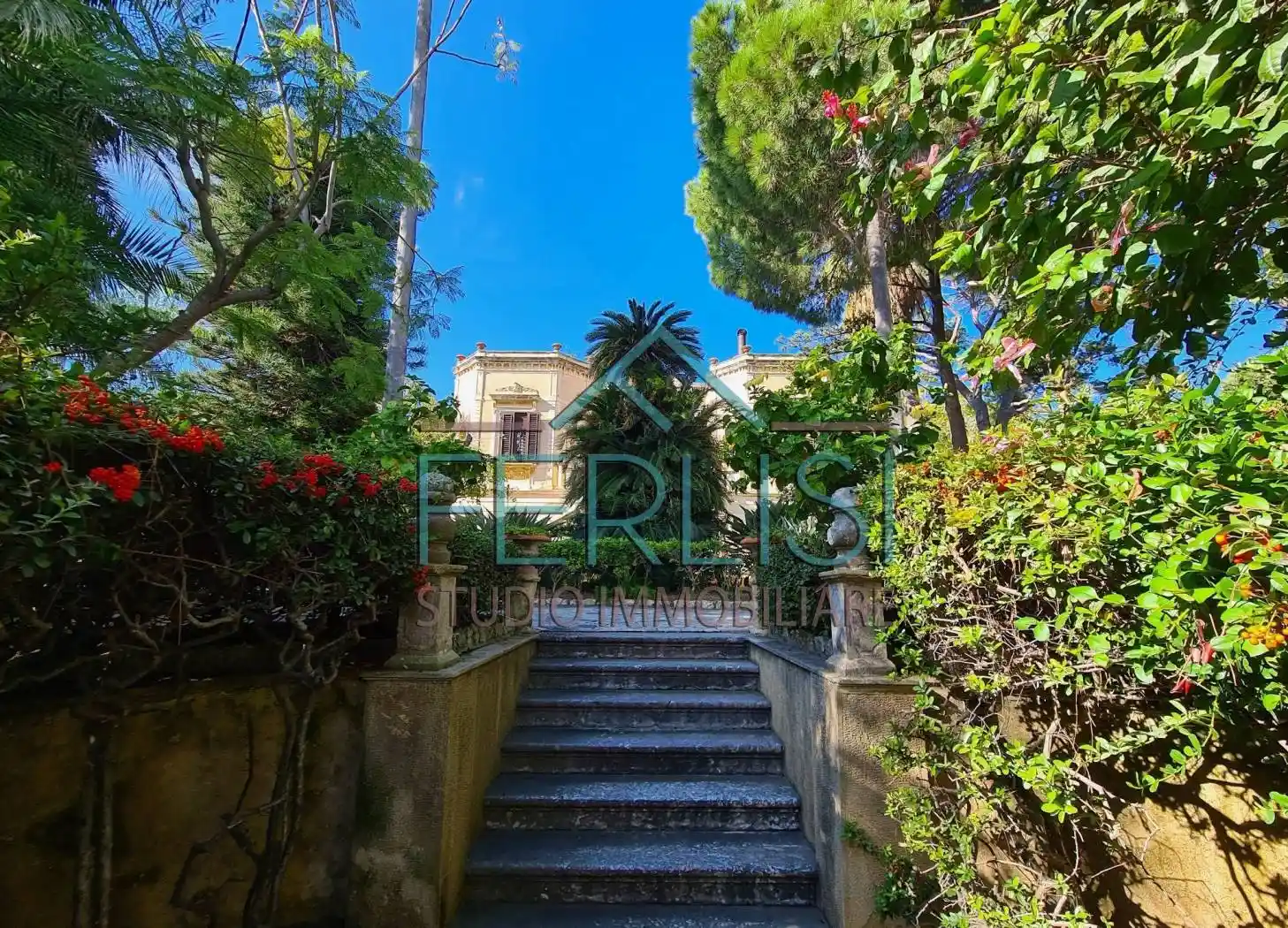 Villa plurifamiliare via Consolare Pompea, Torre Faro, Messina - foto 3