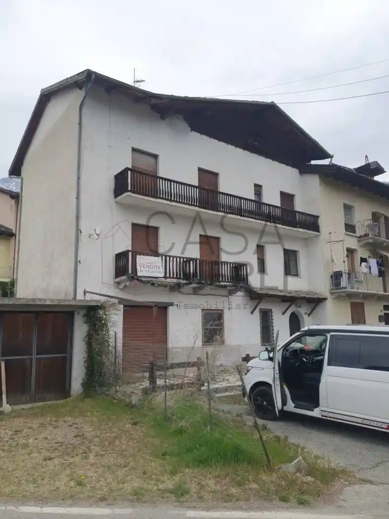 Casa indipendente in vendita a Aosta