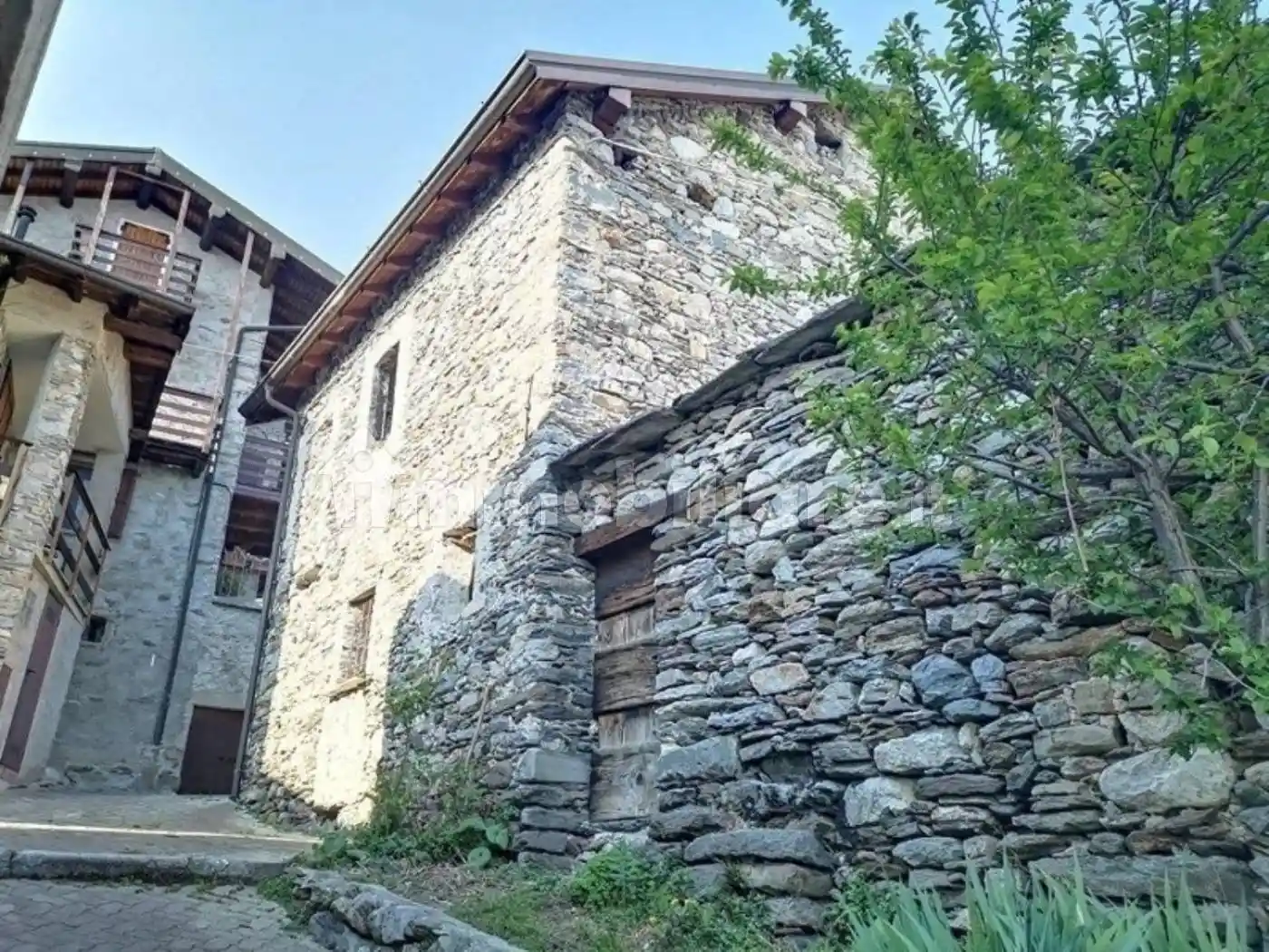 Rustico - Casale in vendita a Sorico