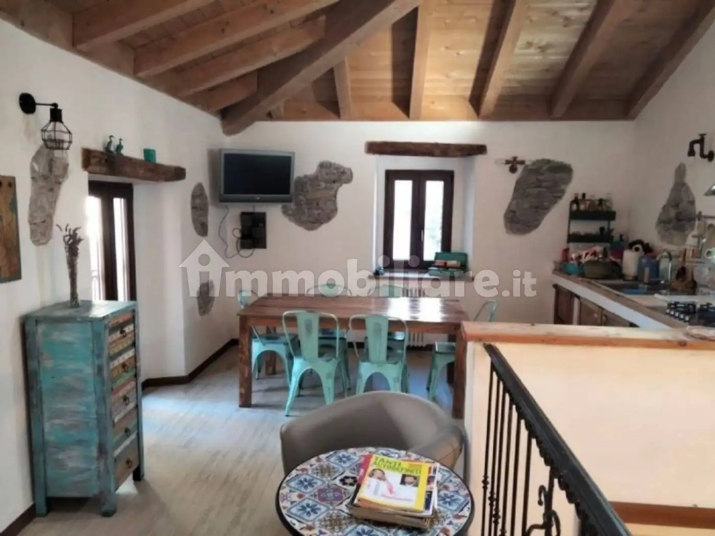 Appartamento in affitto a Domaso