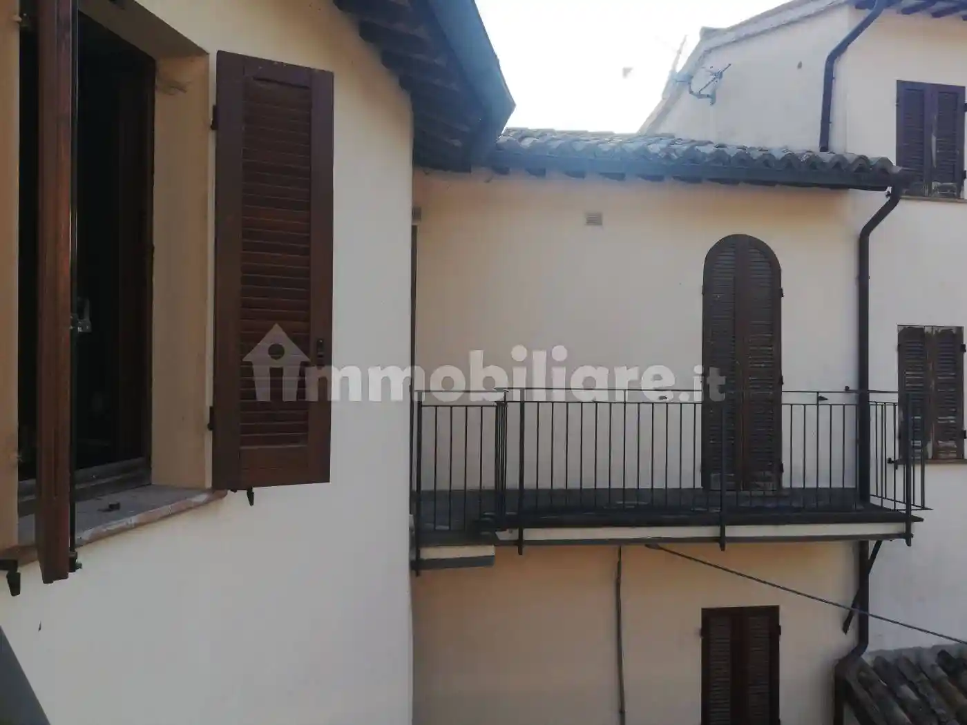 Rustico - Casale in vendita a Foligno