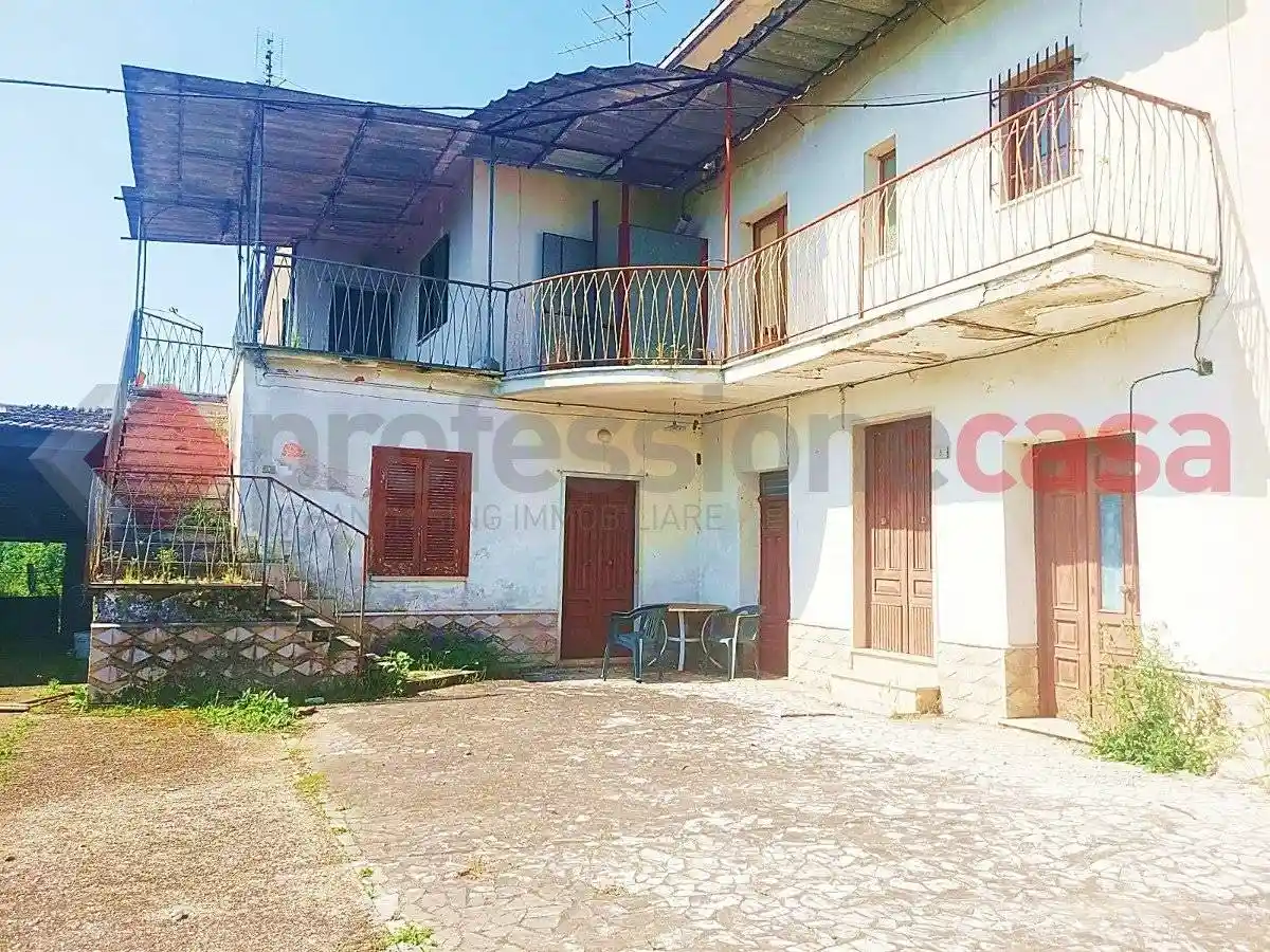 Villa in vendita a Piedimonte San Germano