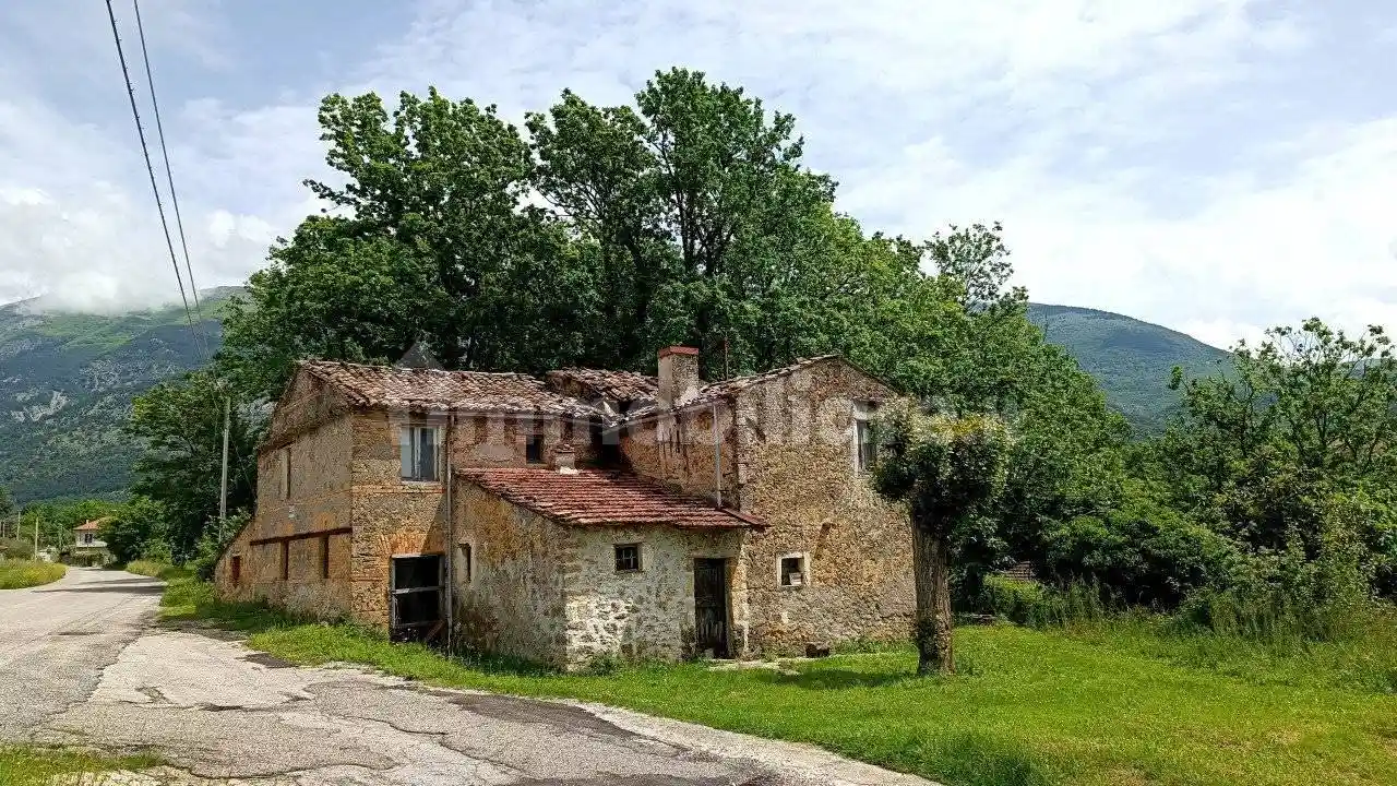 Rustico - Casale in vendita a Sora