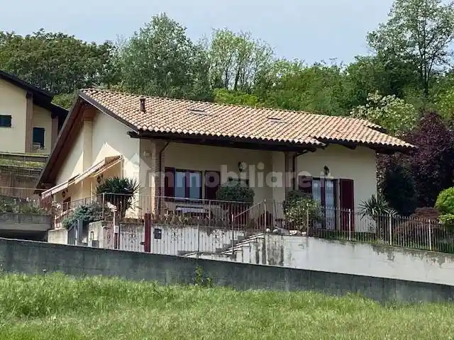 Villa in vendita a Castelnuovo Don Bosco