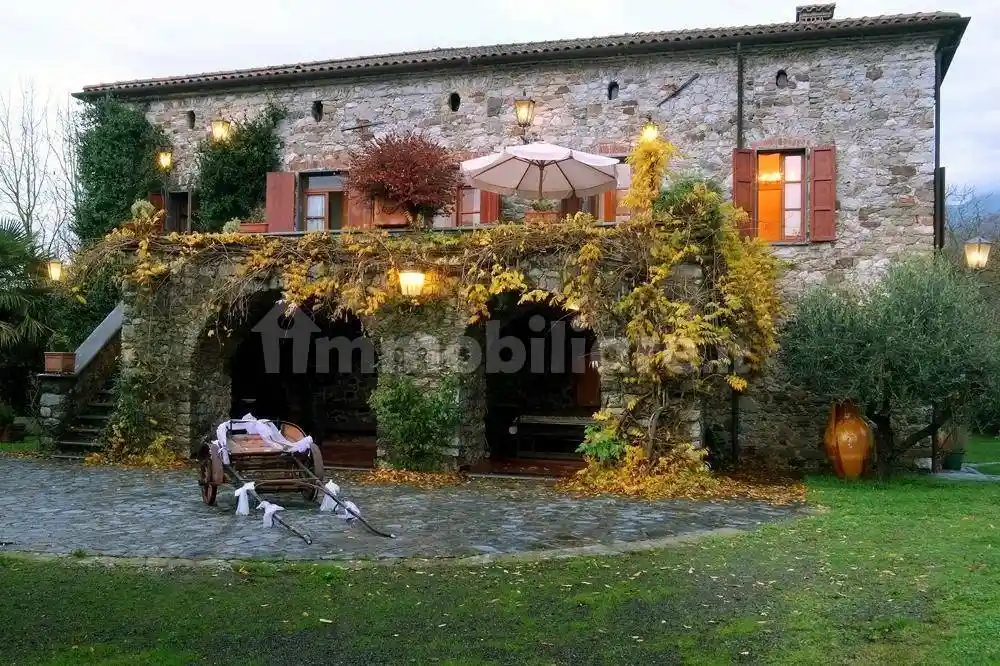 Villa in vendita a Villafranca in Lunigiana
