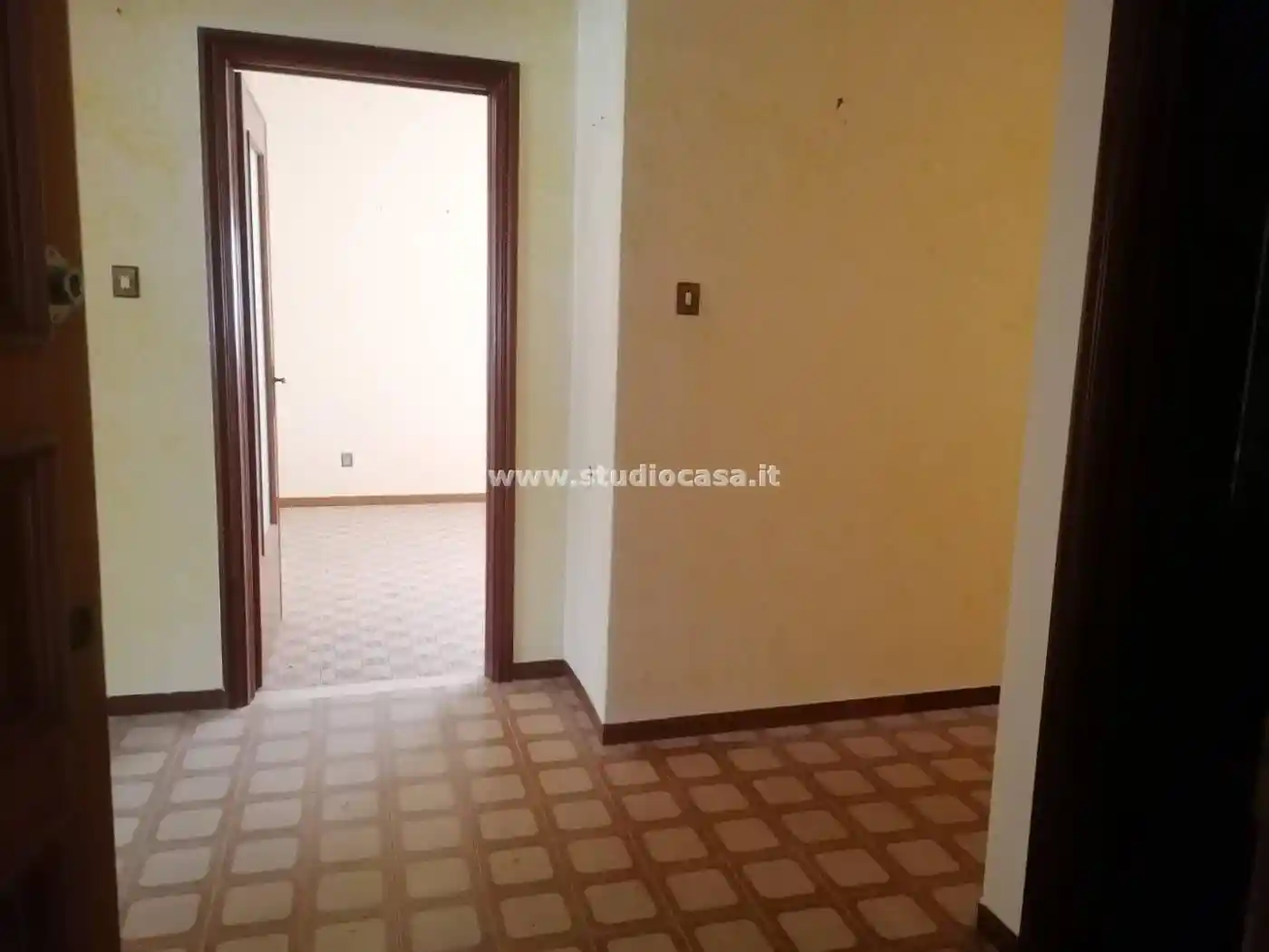 Quadrilocale da ristrutturare, secondo piano, Centro, Cutro - foto 2