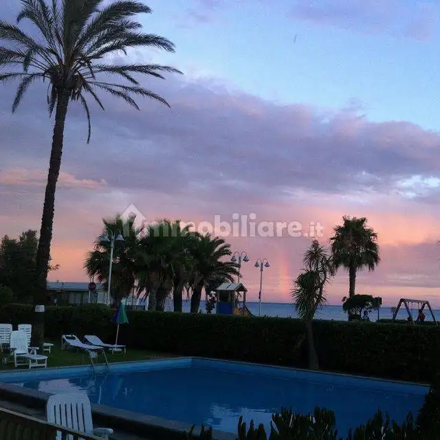 Appartamento in affitto a Vallecrosia