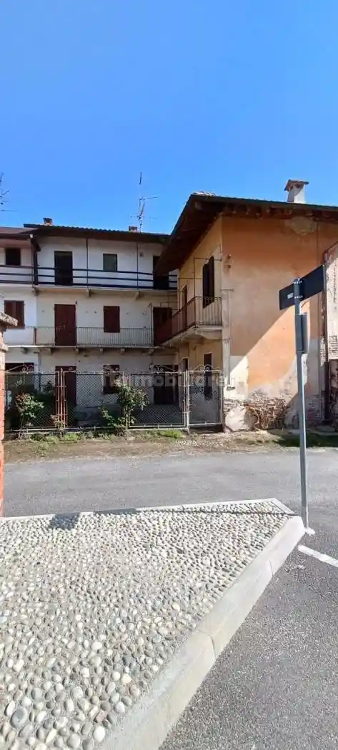 Casa indipendente in vendita a Suno