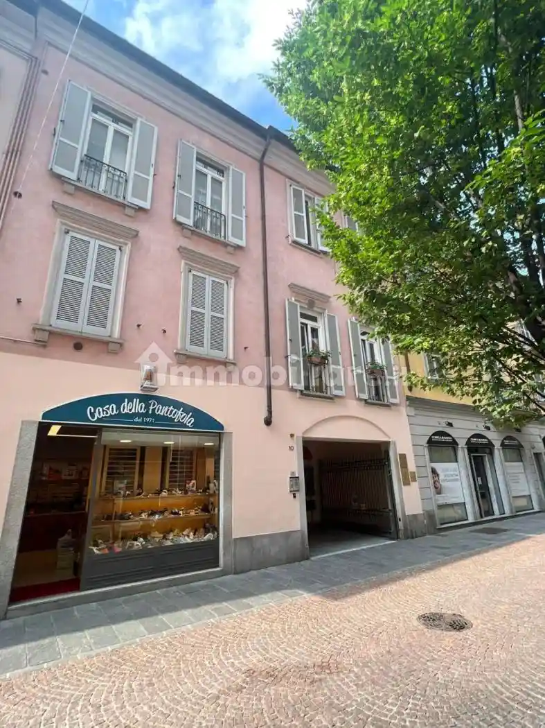 Appartamento in affitto a Varese