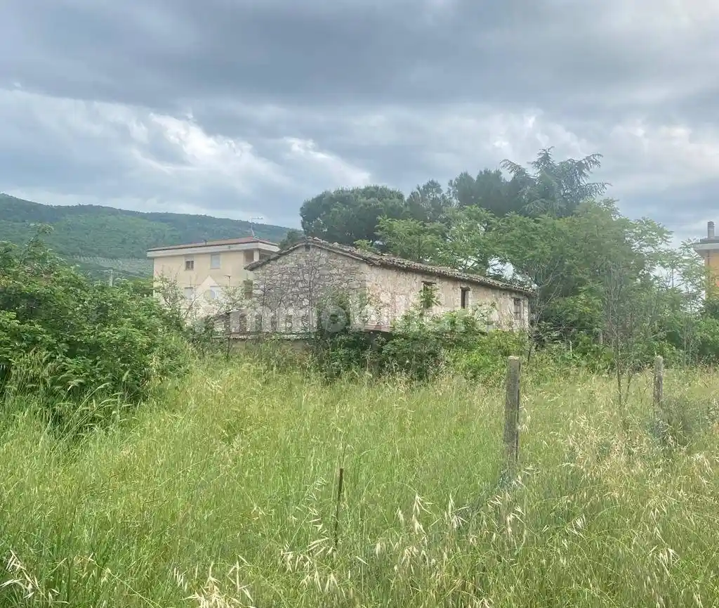 Rustico - Casale in vendita a Assisi