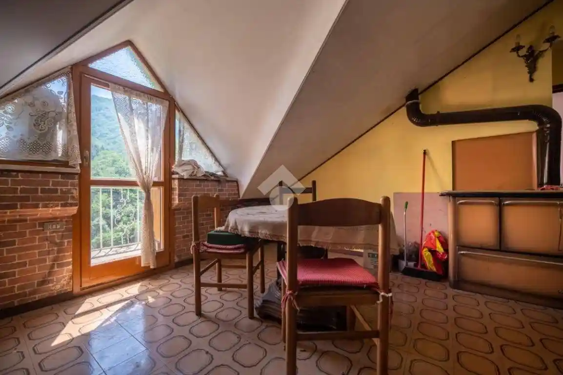 Appartamento in vendita a Brondello