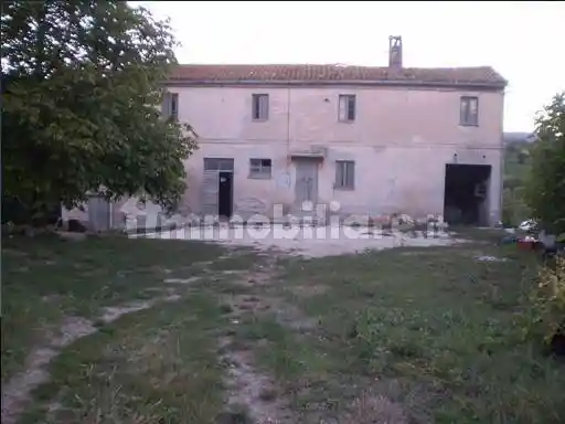 Rustico - Casale in vendita a Fossombrone