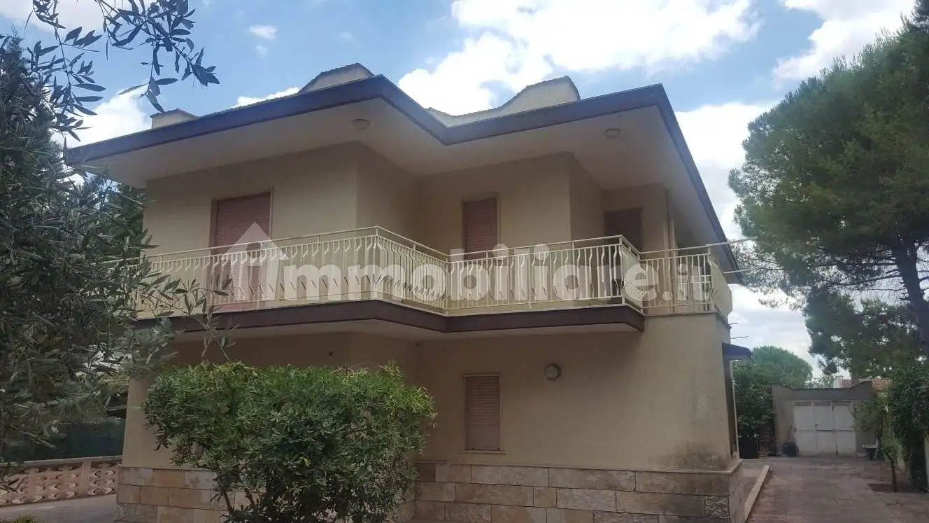 Villa in affitto a Pulsano