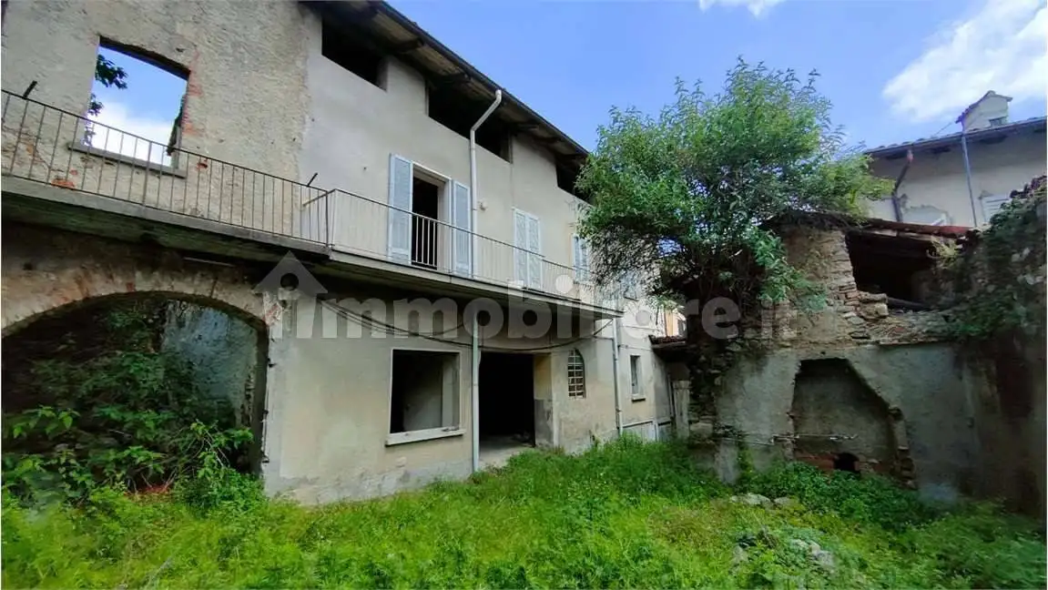 Rustico - Casale in vendita a Ello