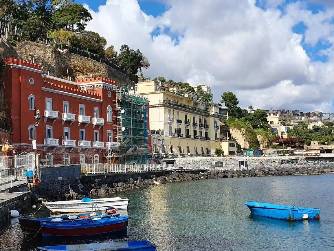 Appartamento in vendita a Napoli
