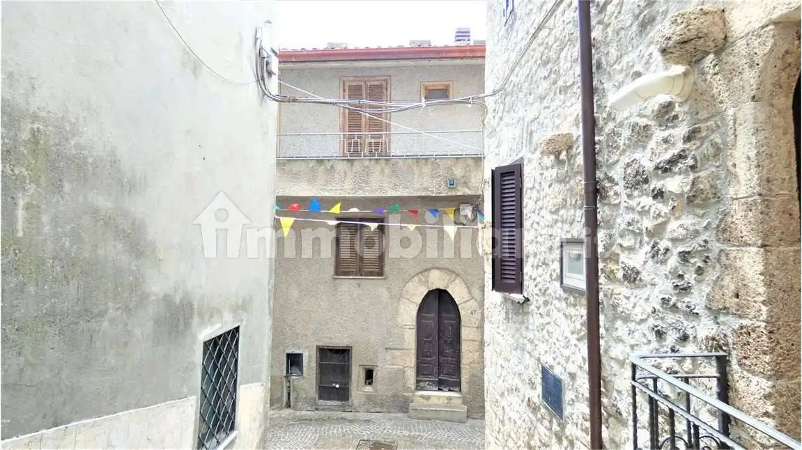 Appartamento in vendita a Vico nel Lazio