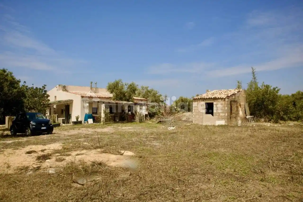 Rustico - Casale in vendita a Santa Croce Camerina