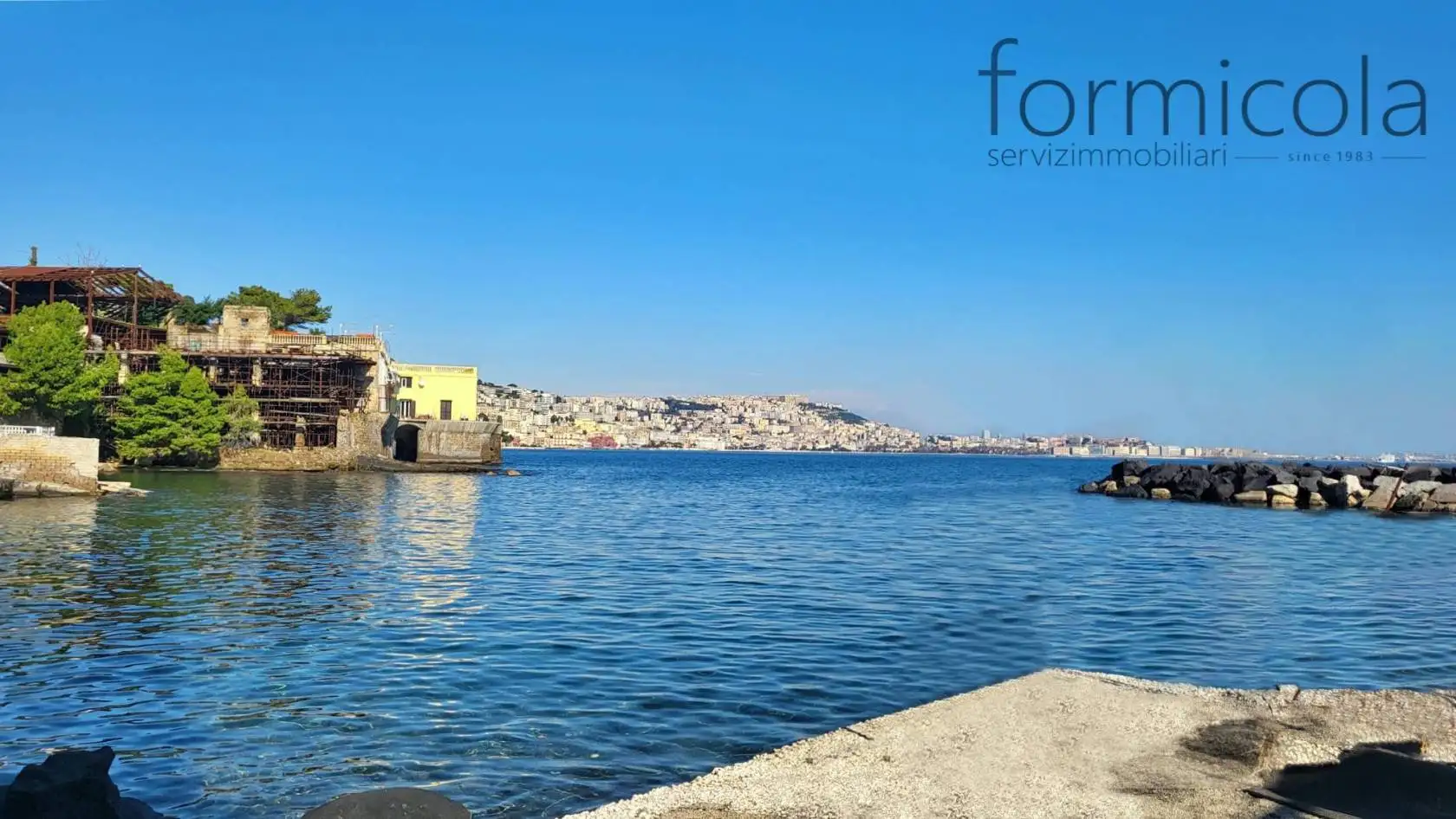 Appartamento in vendita a Napoli